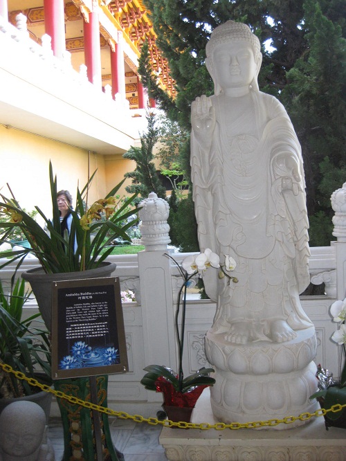 19. Phẩm “Pháp Sư Công Đức”