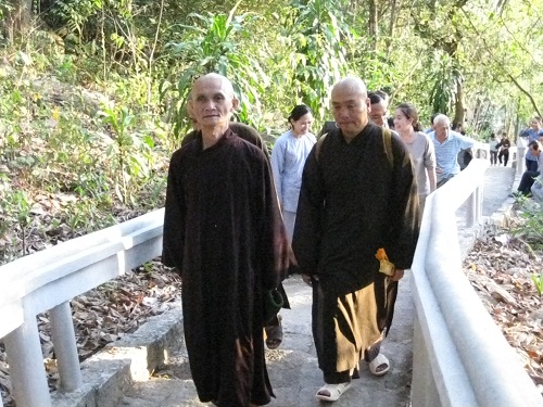 8. Phần 7: Nhiệm Mầu Kinh Chú – Thần Thông