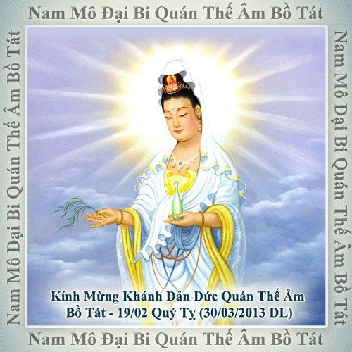 Tại Sao Hình Tượng Bồ Tát Quán Thế Âm Lại Mang Vóc Dáng Nữ Nhân, Ngài Là Nam Hay Nữ?