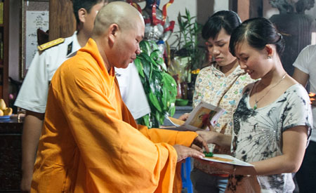 Hoằng Pháp Ở Trường Sa