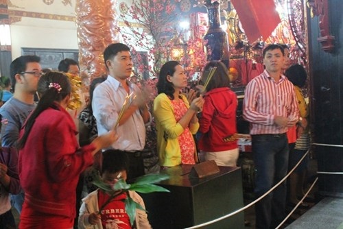 Mùa Xuân Lên Chùa Và Nét Văn Hóa Việt