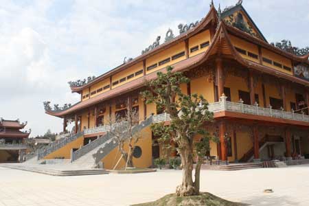  Khánh Thành Chùa Ba Vàng, Chùa Có Chính Điện Lớn Nhất Việt Nam