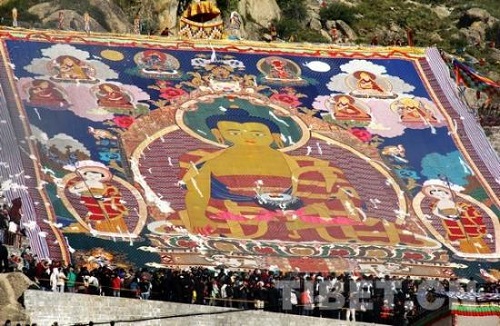 200 Ngàn Phật Tử Tham Gia Lễ Hội Sữa Chua Shoton Ở Tây Tạng