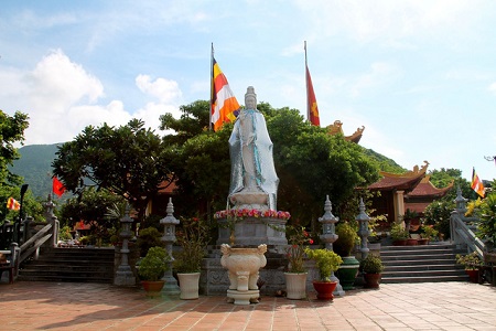 Thăm Viếng Chùa Núi Một Ở Côn Đảo