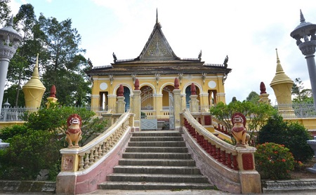 Truyền Thuyết Phật Trôi Chùa Ông Mẹc