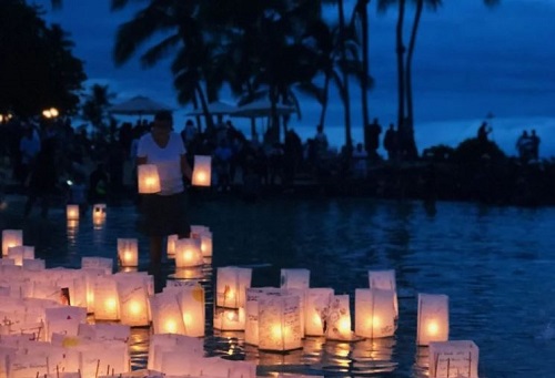 Hawaii: Thả Hoa Đăng Đón Mừng Lễ Vu Lan Obon Của Người Nhật Tại Hoa Kỳ 