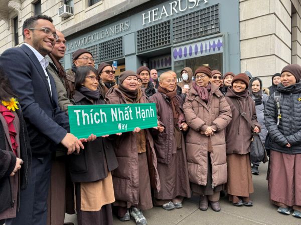 Thành Phố New York Đặt Tên Đường Thích Nhất Hạnh Vinh Danh Thiền Sư Việt Nam