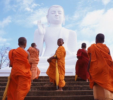 Đầu Xuân Viếng Chùa Việt Trên Đất Thái Lan 