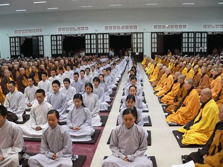 Tại Sao Người Phật Tử Phải Tụng Kinh, Niệm Phật, Trì Chú, Tọa Thiền